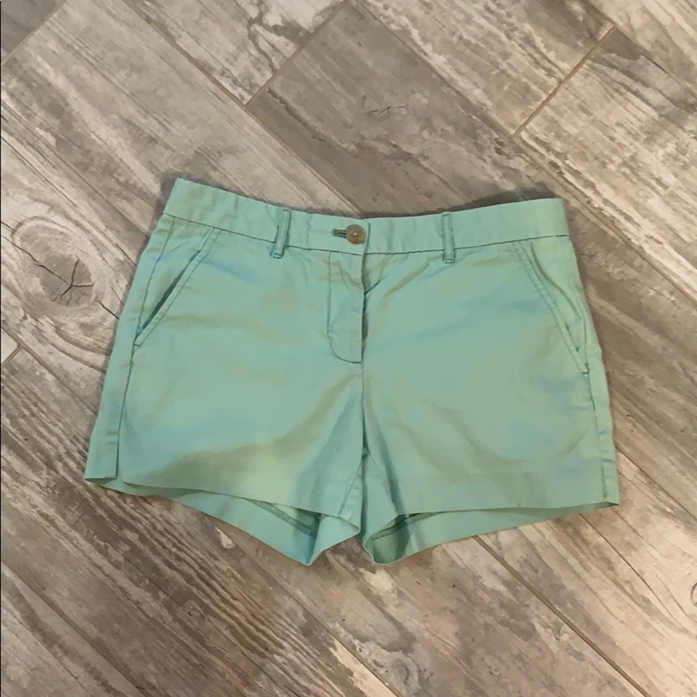 GAP 3.5”inseam shorts